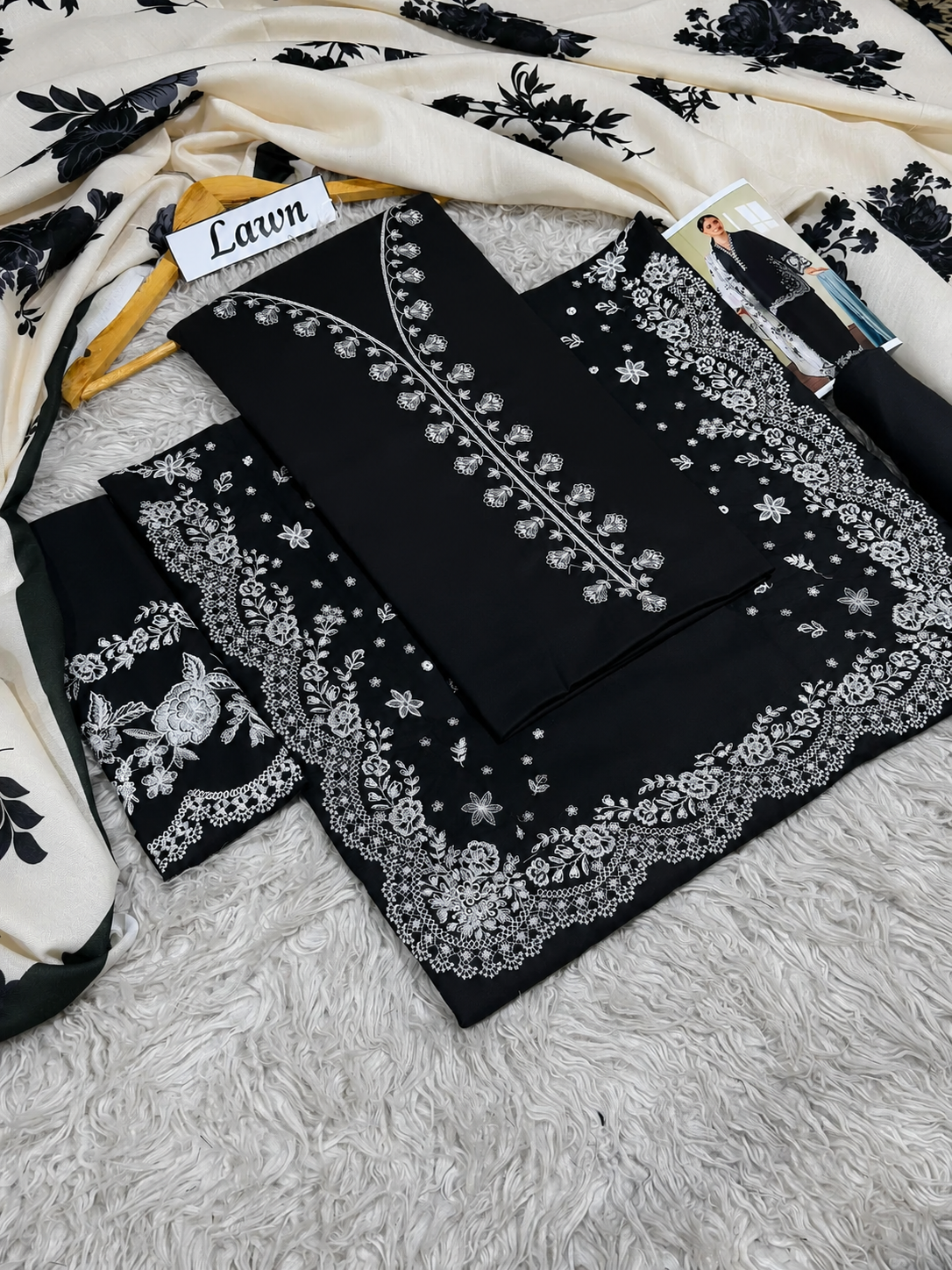 Midnight Bloom – 3 Piece Embroidered Lawn Suit