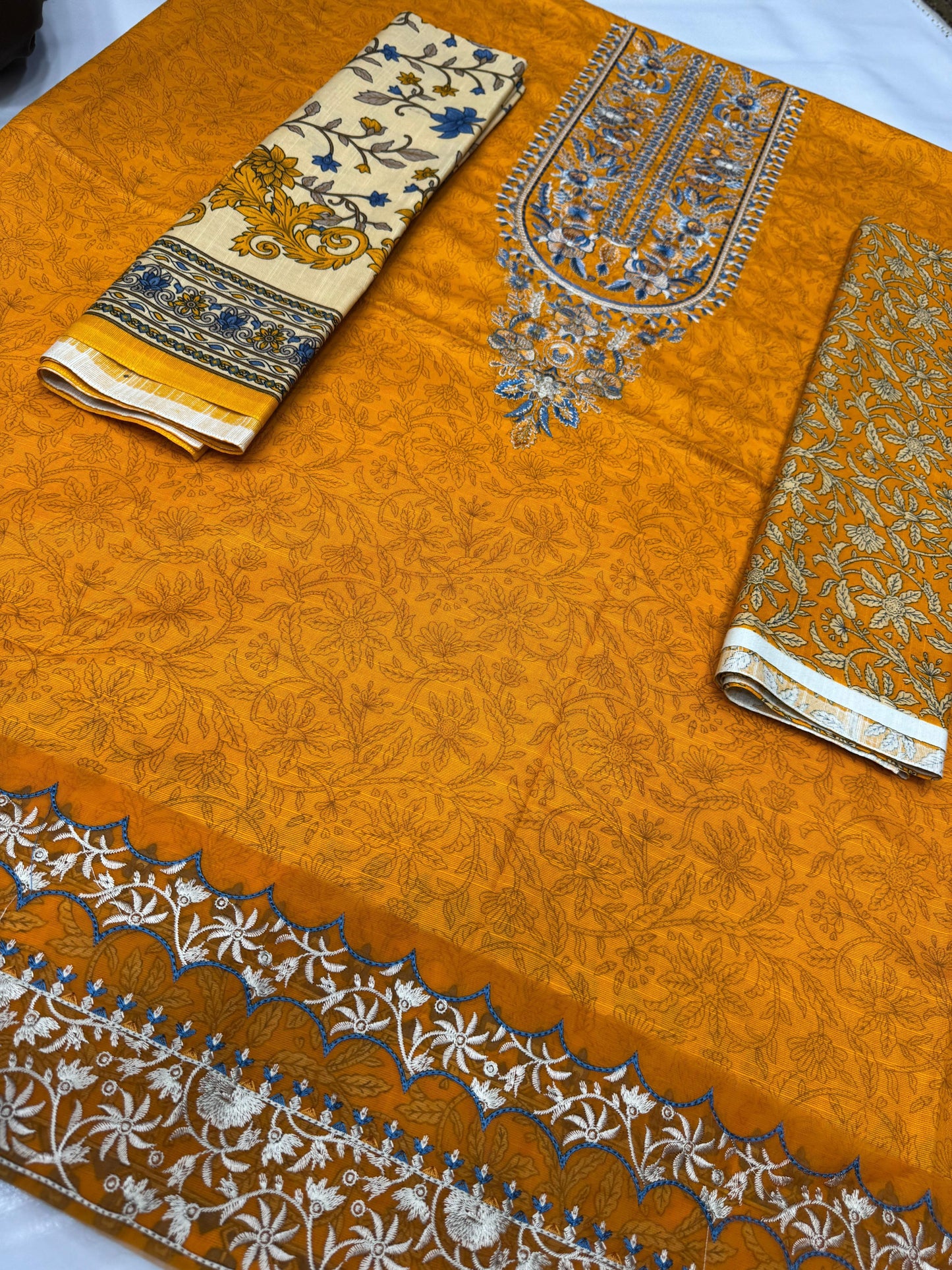 KHADDAR Digital Print 3pc With Patches