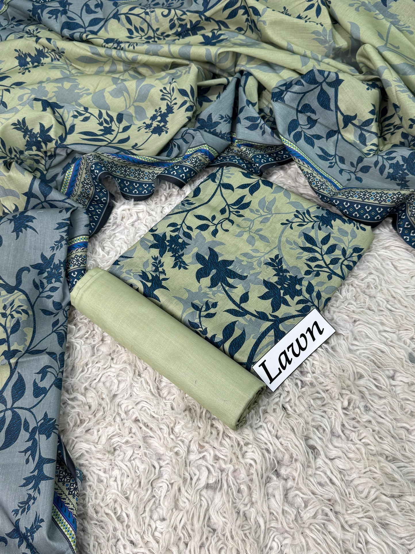 Lawn 3 PC Digital print