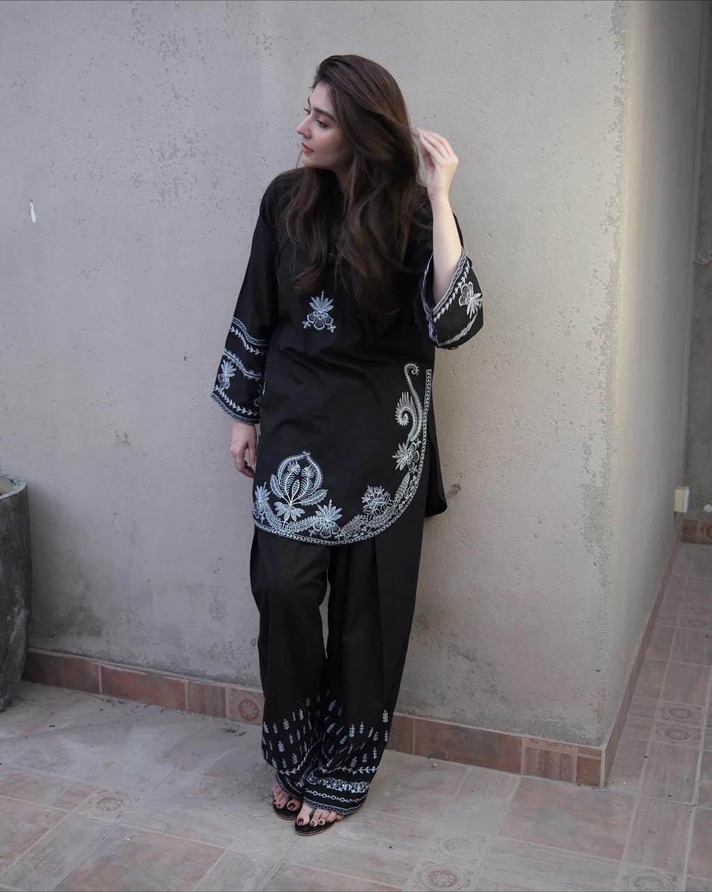 Mahroor 2 PC Trouser Embroidery-black TS