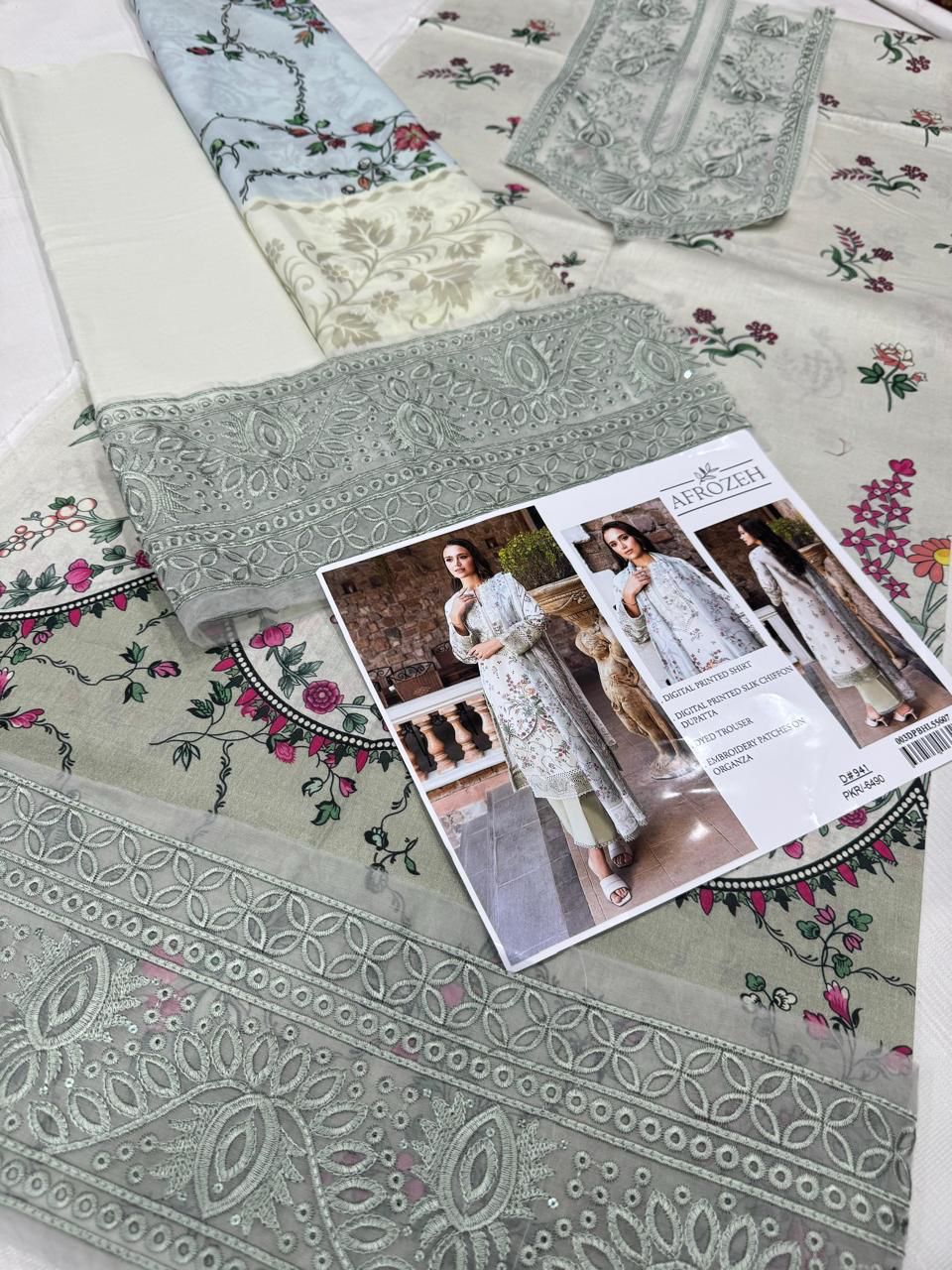 Luxury Emb 3-Pc D-0023