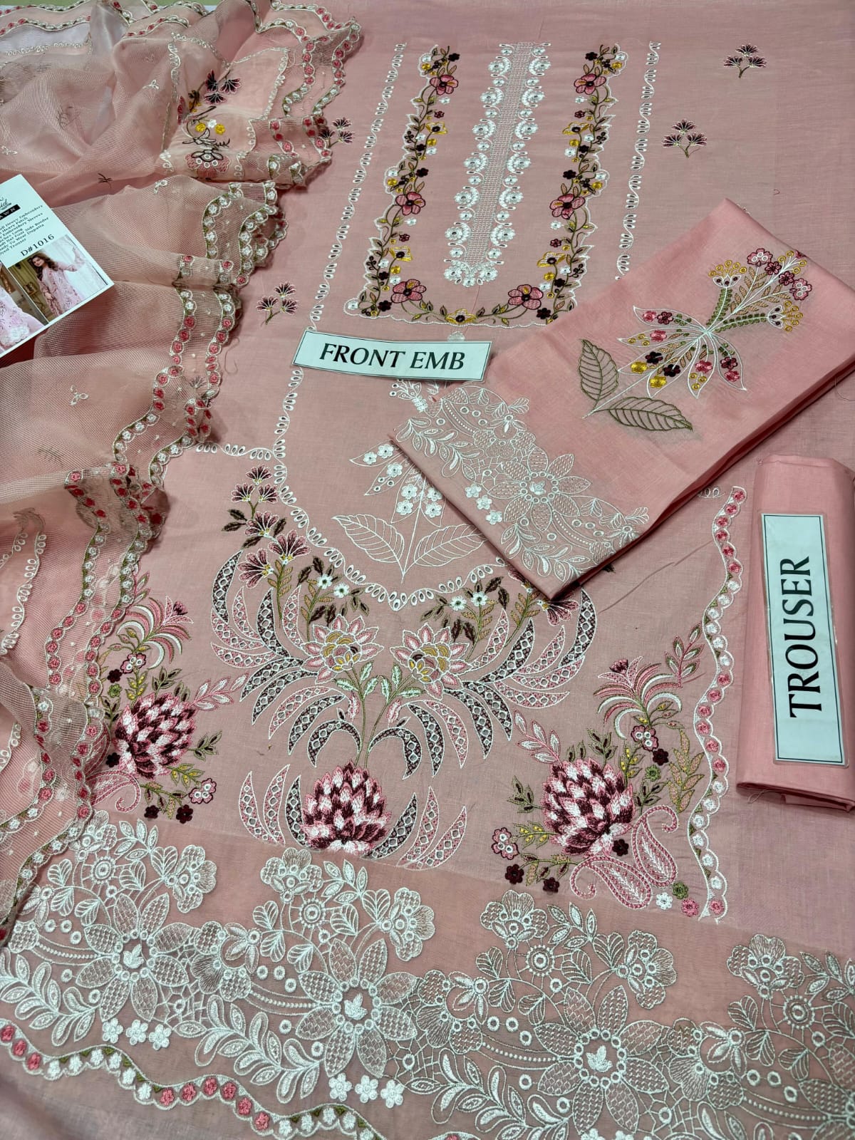 3 Piece - Embroidered Lawn Suit